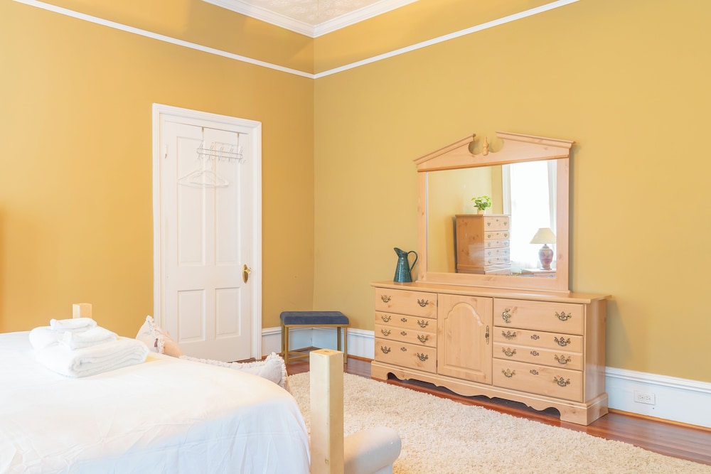 Goldfinch Mansion Historic Luxury on the Park - photo 9