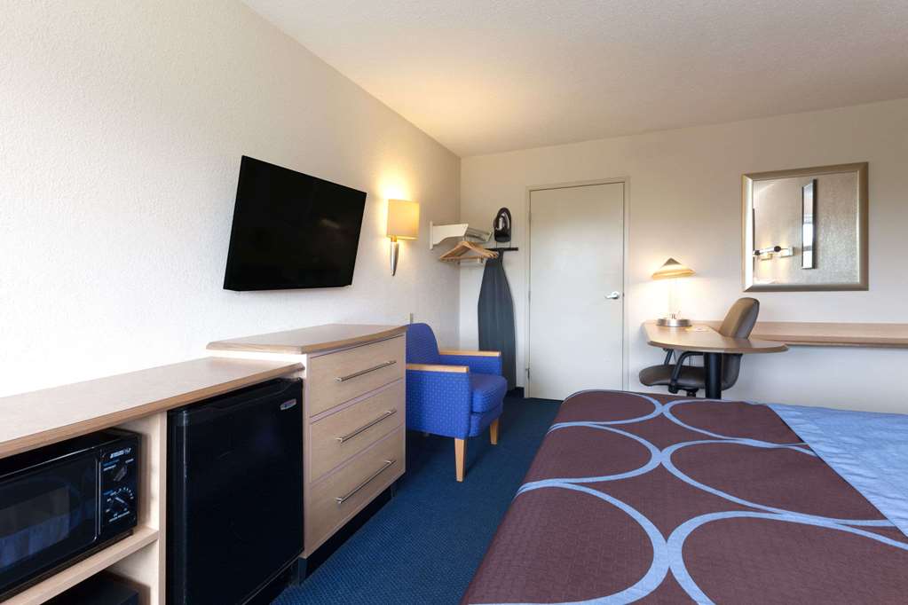 Days Inn by Wyndham Monmouth Junction S Brunswick Princeton - photo 14