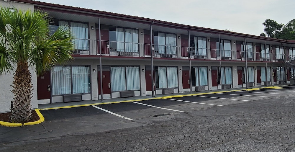 Red Roof Inn Florence SC - photo 18