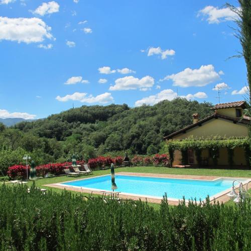 Agriturismo Podere Filicaia — 4-Star Luxury Hotel in San Giovanni Valdarno, Italy