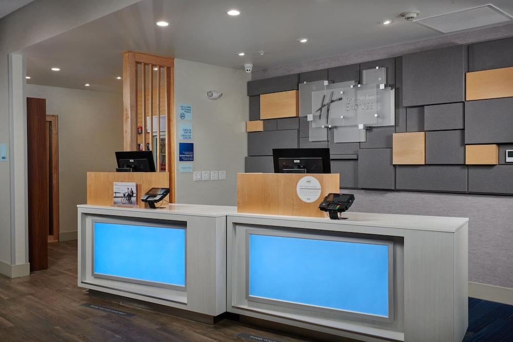 Holiday Inn Express Amherst Lockport by IHG - photo 6