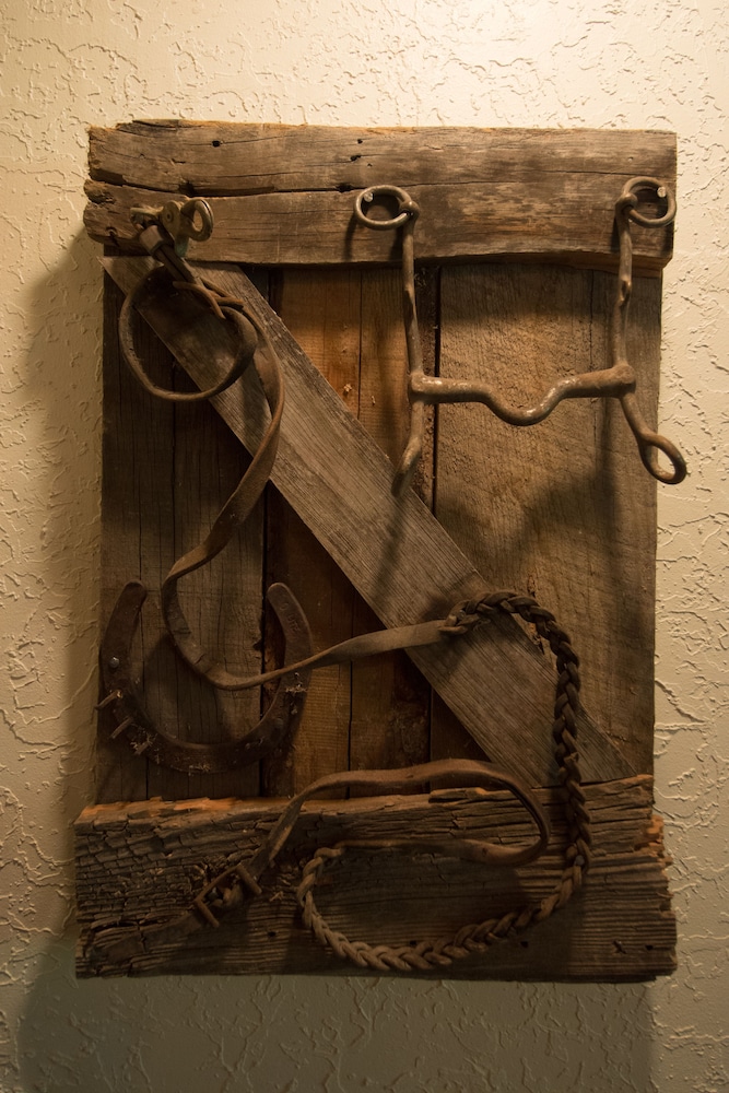 Red Horse Bed and Breakfast - photo 3