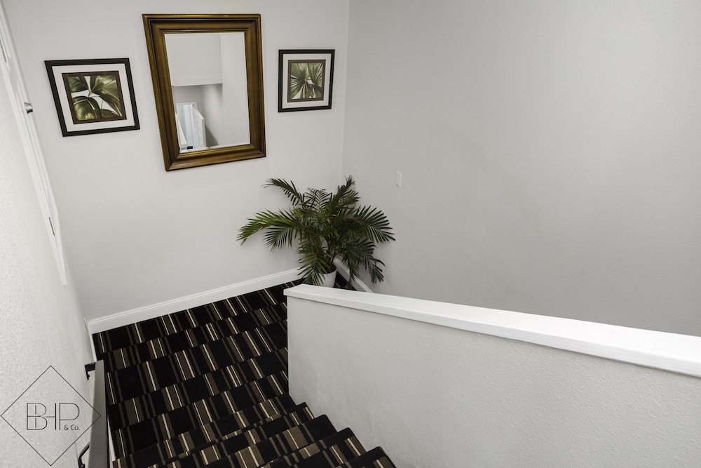 The Hotel Oceanside - photo 22