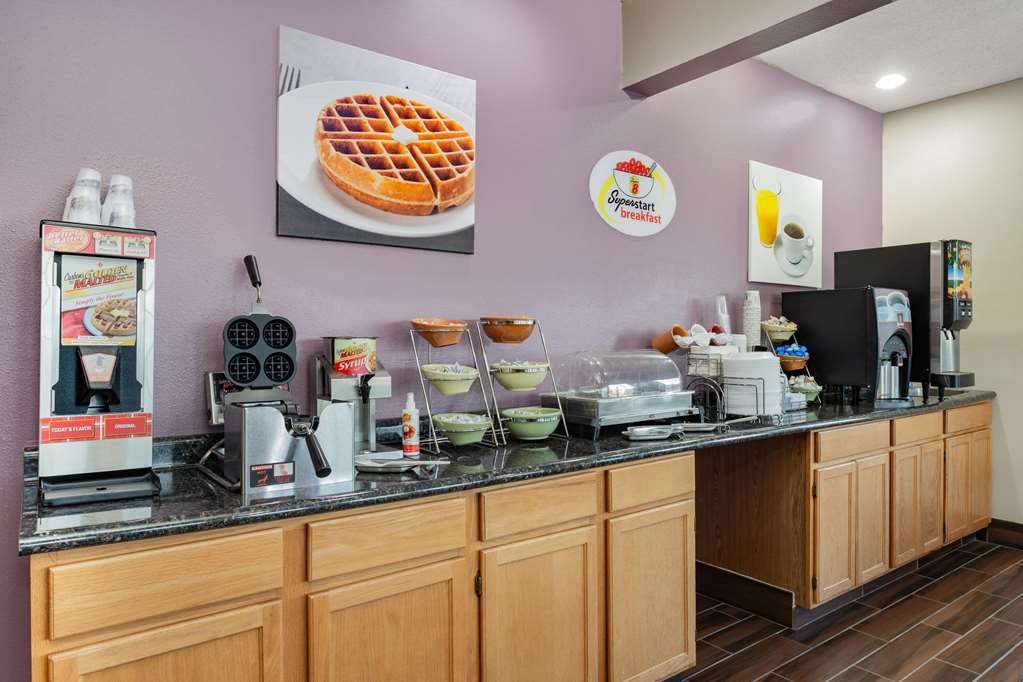 Emmetsburg Hotel and Suites - photo 58