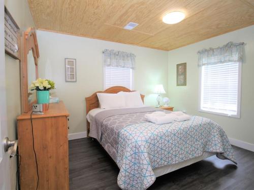 E Huron 401 - photo 20