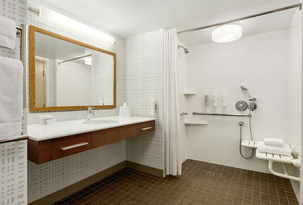 Hampton Inn Lancaster - photo 28