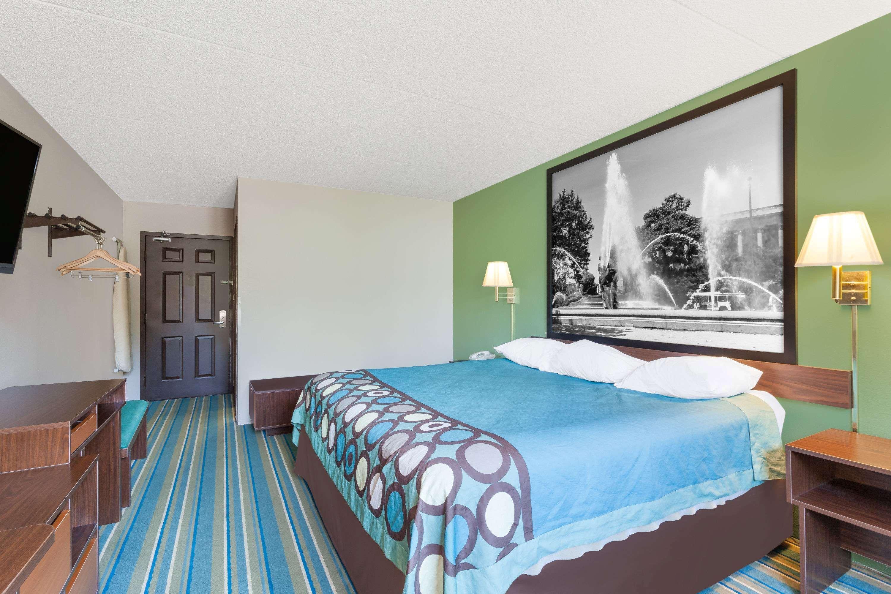 Super 8 by Wyndham Harrisburg Hershey West - photo 8