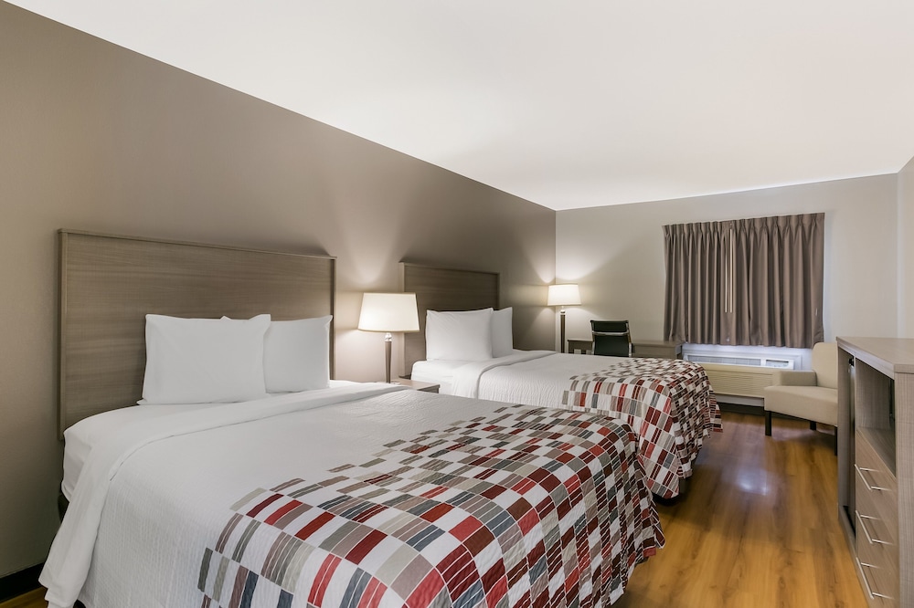 Red Roof Inn Denver - photo 9