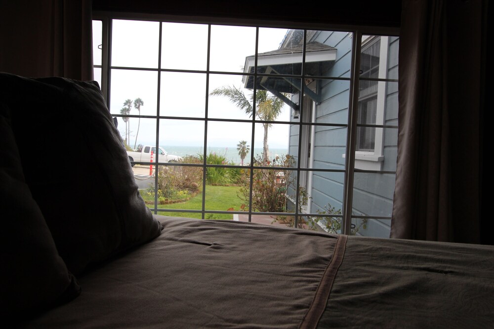 Edgewater Beach Inn - photo 71