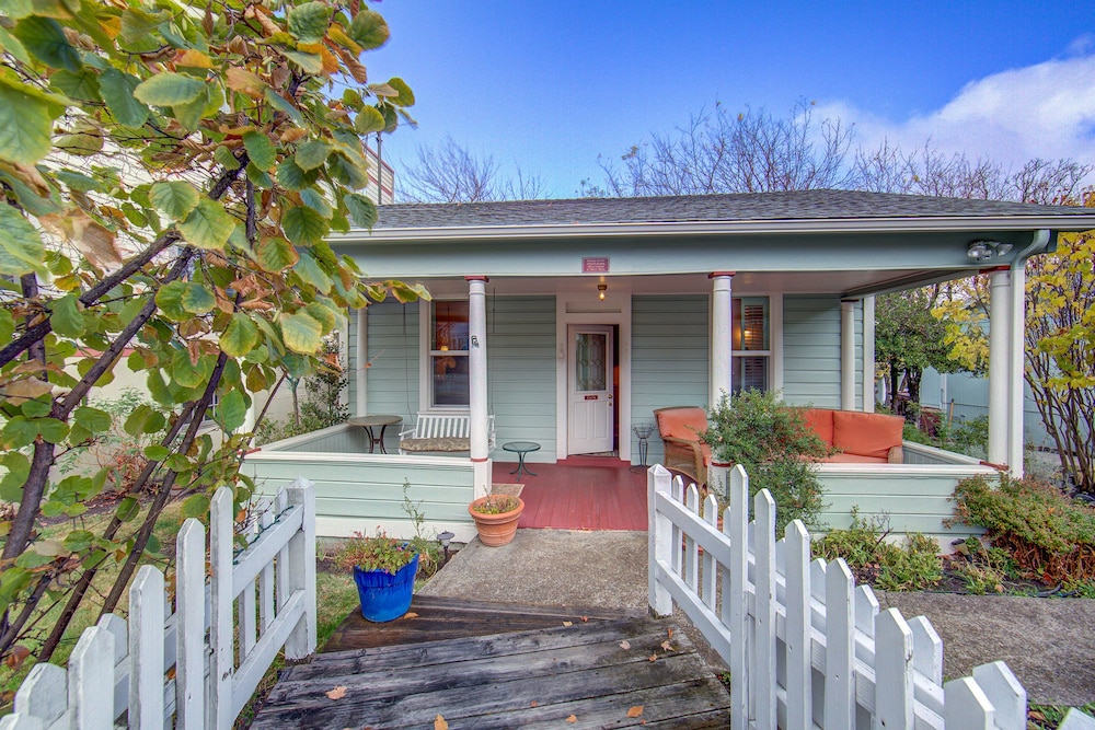 Carlisle Garden Suites in Ashland, United States