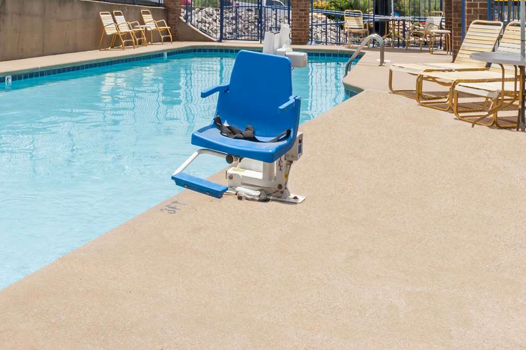 Days Inn by Wyndham Nashville North Opryland Area - photo 6