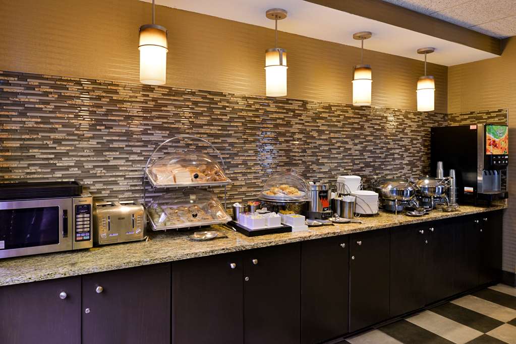 Best Western Plus Wichita West Airport Inn - photo 21