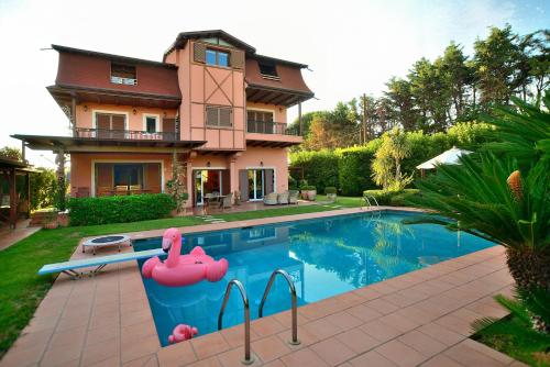 Pool Villa Desmira — 4-Star Luxury Hotel in Markopoulo Oropou, Greece