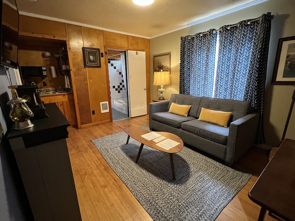Anchor Inn Resort - photo 26