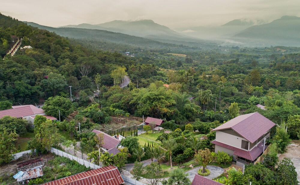 Thanburi Resort — hotel in Chom Thong