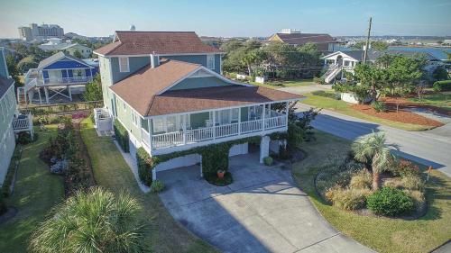 Early Dawn by Sea Scape Properties in Wrightsville Beach, United States
