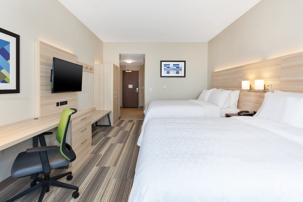 Holiday Inn Express & Suites Grand Rapids Airport South by IHG - photo 5