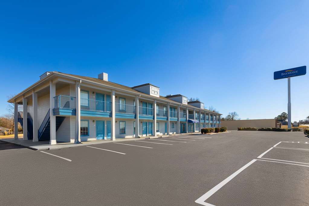 Baymont by Wyndham Selma in Selma, United States