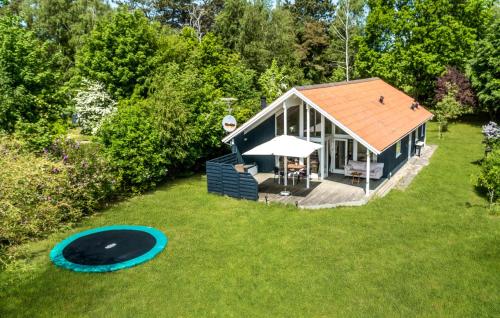 3 Bedroom Lovely Home In Store Fuglede — 4-Star Luxury Hotel in None, Denmark