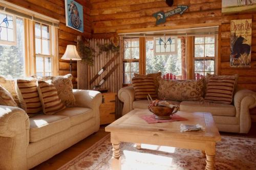 Dwyers_den - carbon neutral hotel in Questa