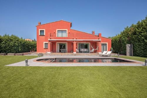 Flateli Peralada - carbon neutral hotel in Peralada
