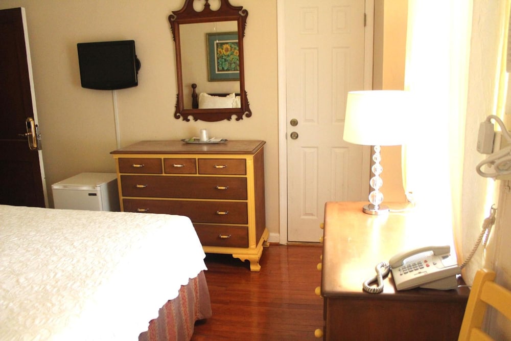 The Inn on Third - photo 26