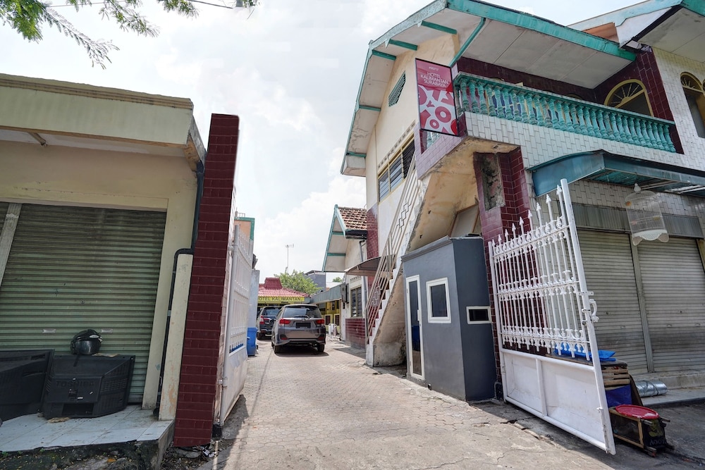 Hotel O Kalimantan Surabaya Syariah in Surabaya, Indonesia