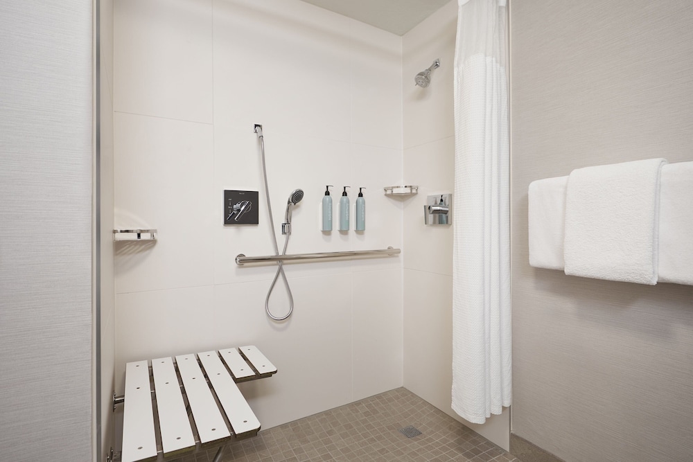 Courtyard by Marriott Kansas City Overland Park Metcalf - photo 17