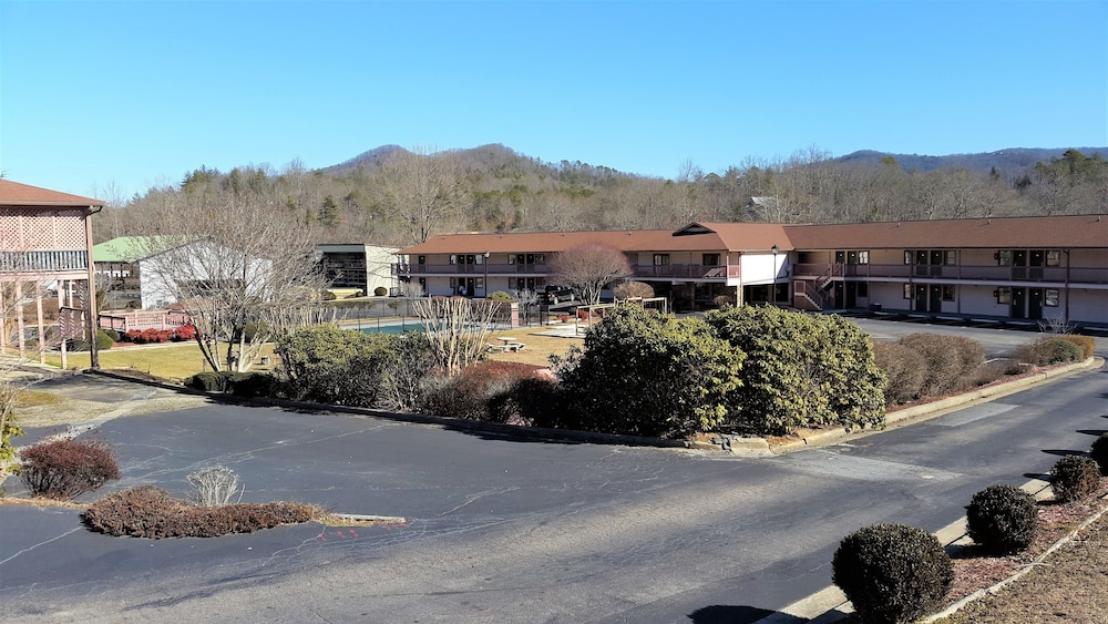 Mountain Valley Inn Dillard - photo 33