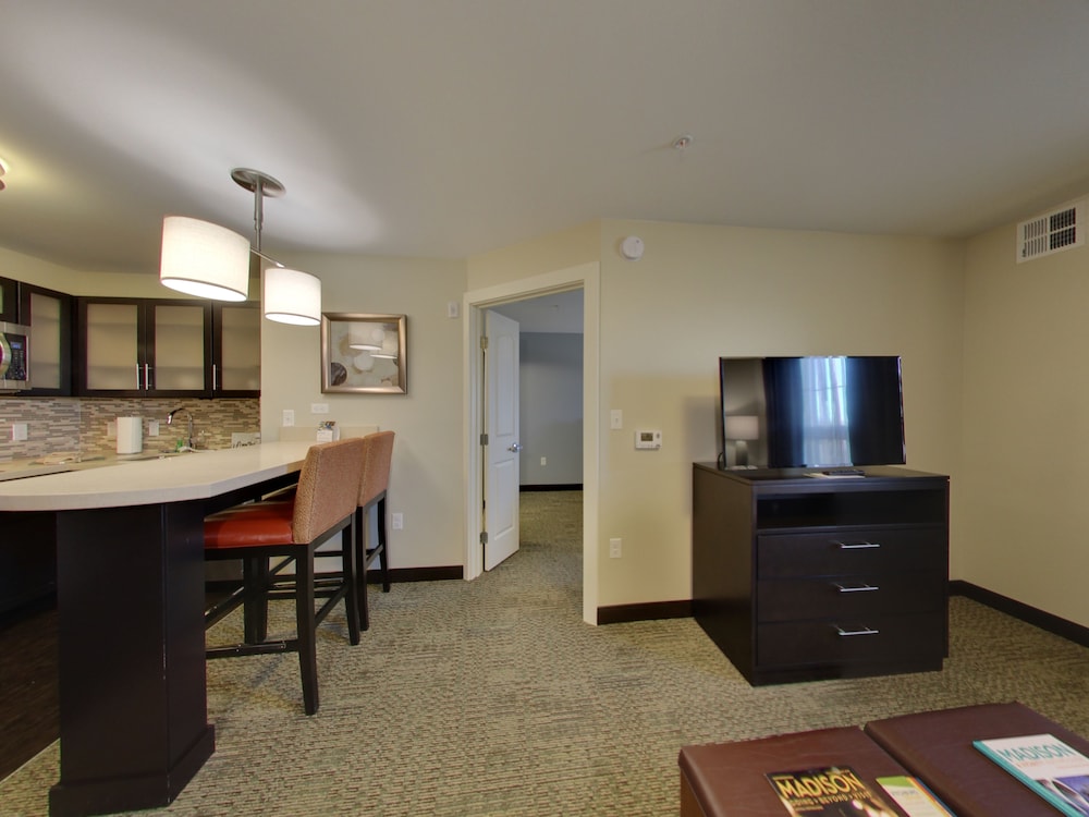 Staybridge Suites Madison Fitchburg - photo 25