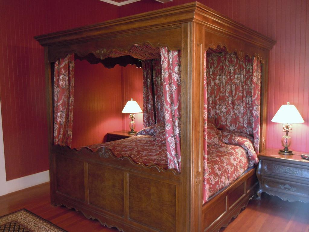 Jacaranda Inn - photo 7