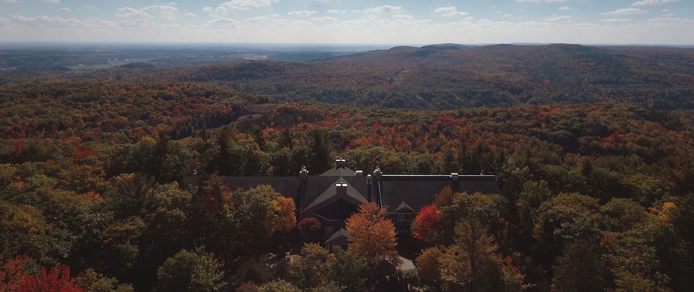 Auberge de la Montagne Coupée - carbon neutral hotel in Joliette