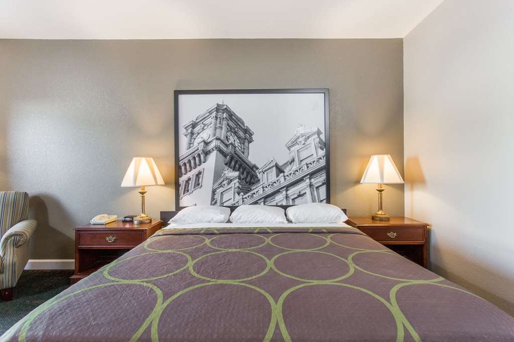 Super 8 by Wyndham Petersburg - photo 4