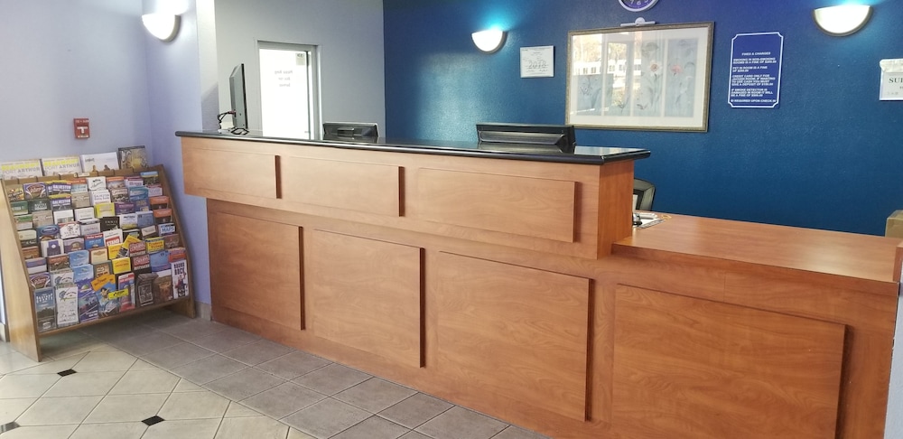 HomeBridge Inn and Suites - photo 2