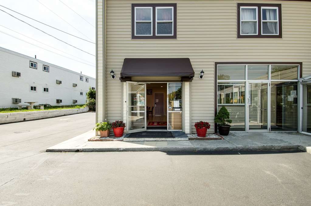 Econo Lodge West Yarmouth On Cape Cod — West Yarmouth