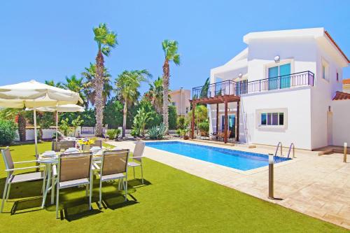 Villa Posidonia 200m from Sandy Beach — 4-Star Luxury Hotel in Ayia Napa, Cyprus