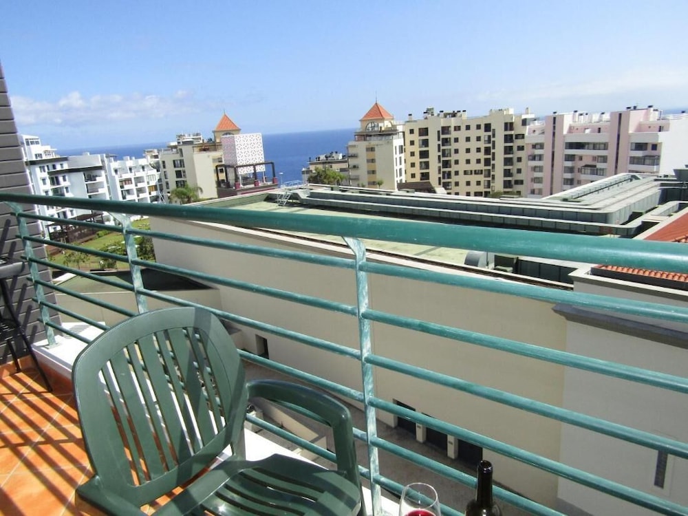 Oliveira Atlantic View — 4-Star Luxury Hotel in Funchal, Portugal