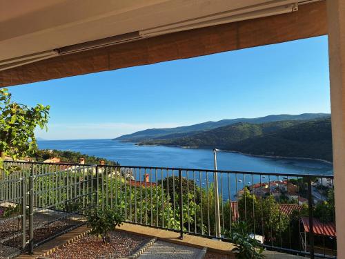 Studio Apartment Đuli Rabac with private hot tub and free parking — 4-Star Luxury Hotel in Rabac, Croatia