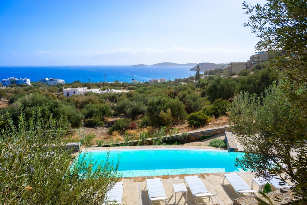 Roots Suites in Crete — 4-Star Luxury Hotel in Agios Nikolaos, Greece