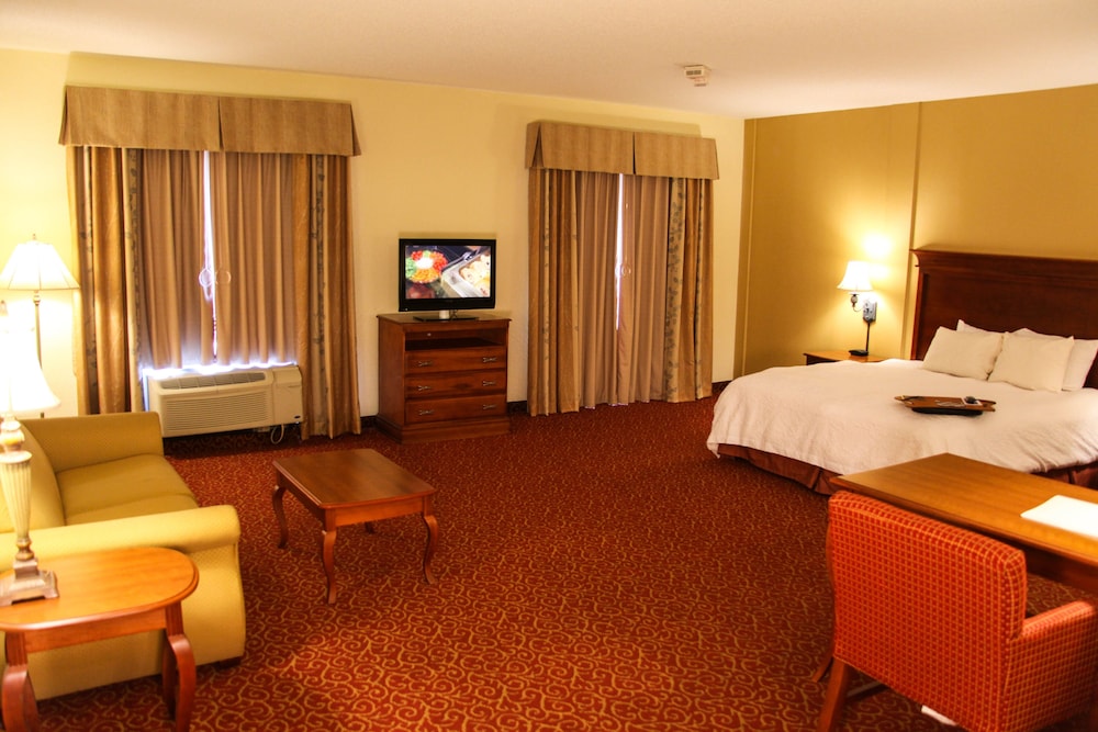 Hampton Inn & Suites Grenada - photo 8