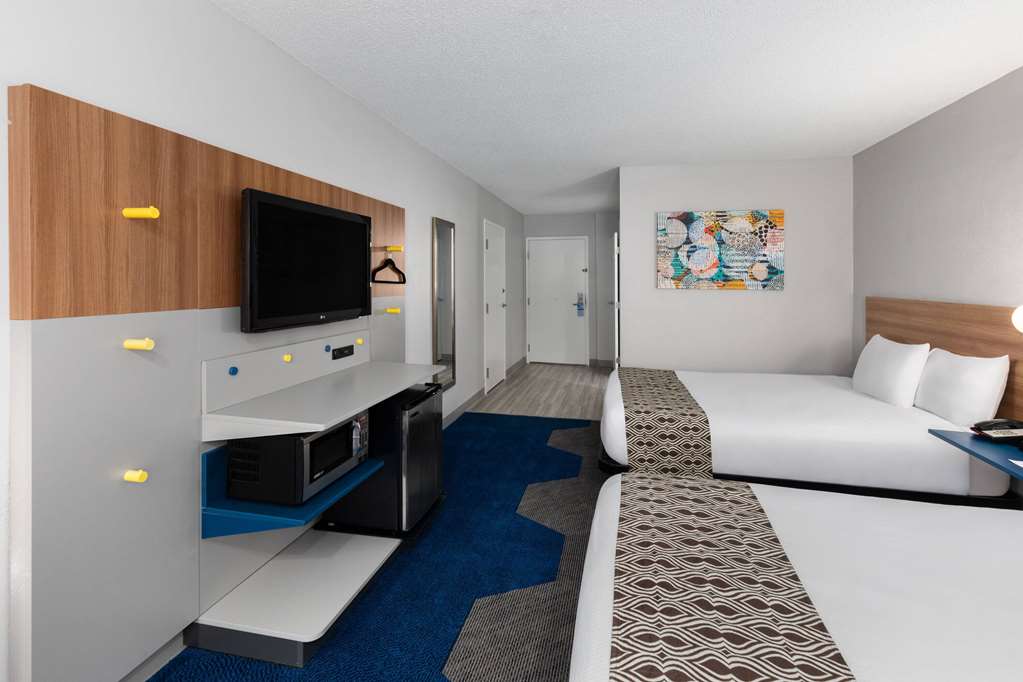 Microtel Inn by Wyndham Bowling Green - photo 17