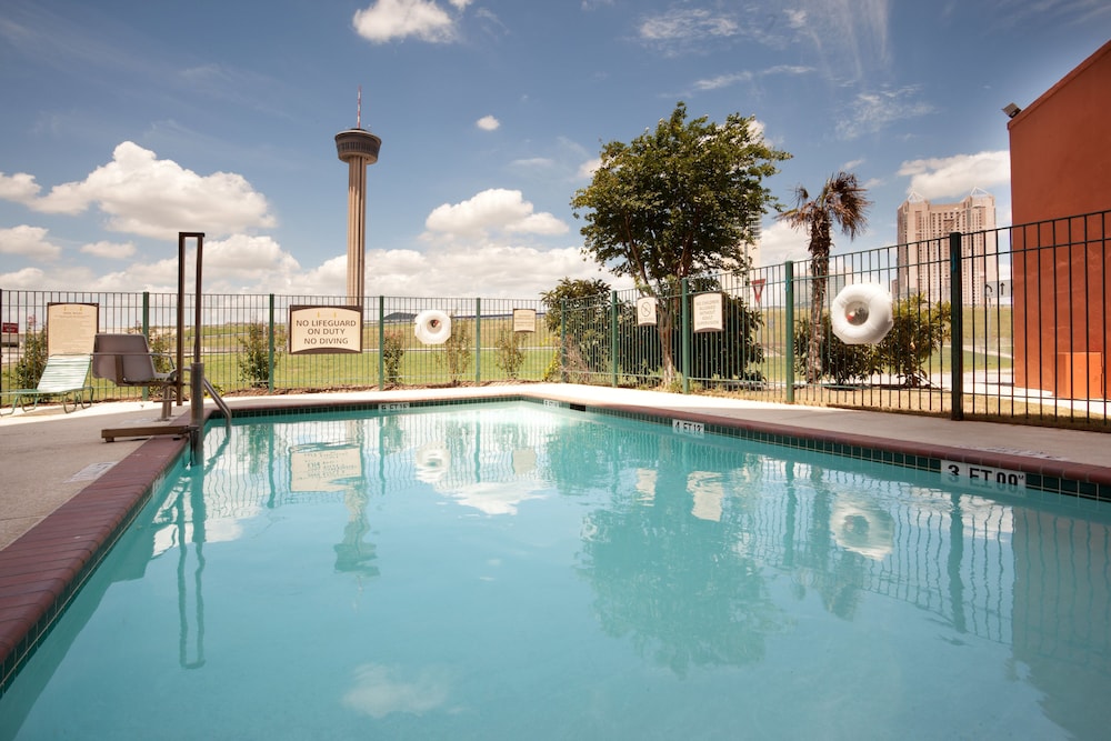 Staybridge Suites San Antonio Downtown Conv Ctr by IHG - photo 25