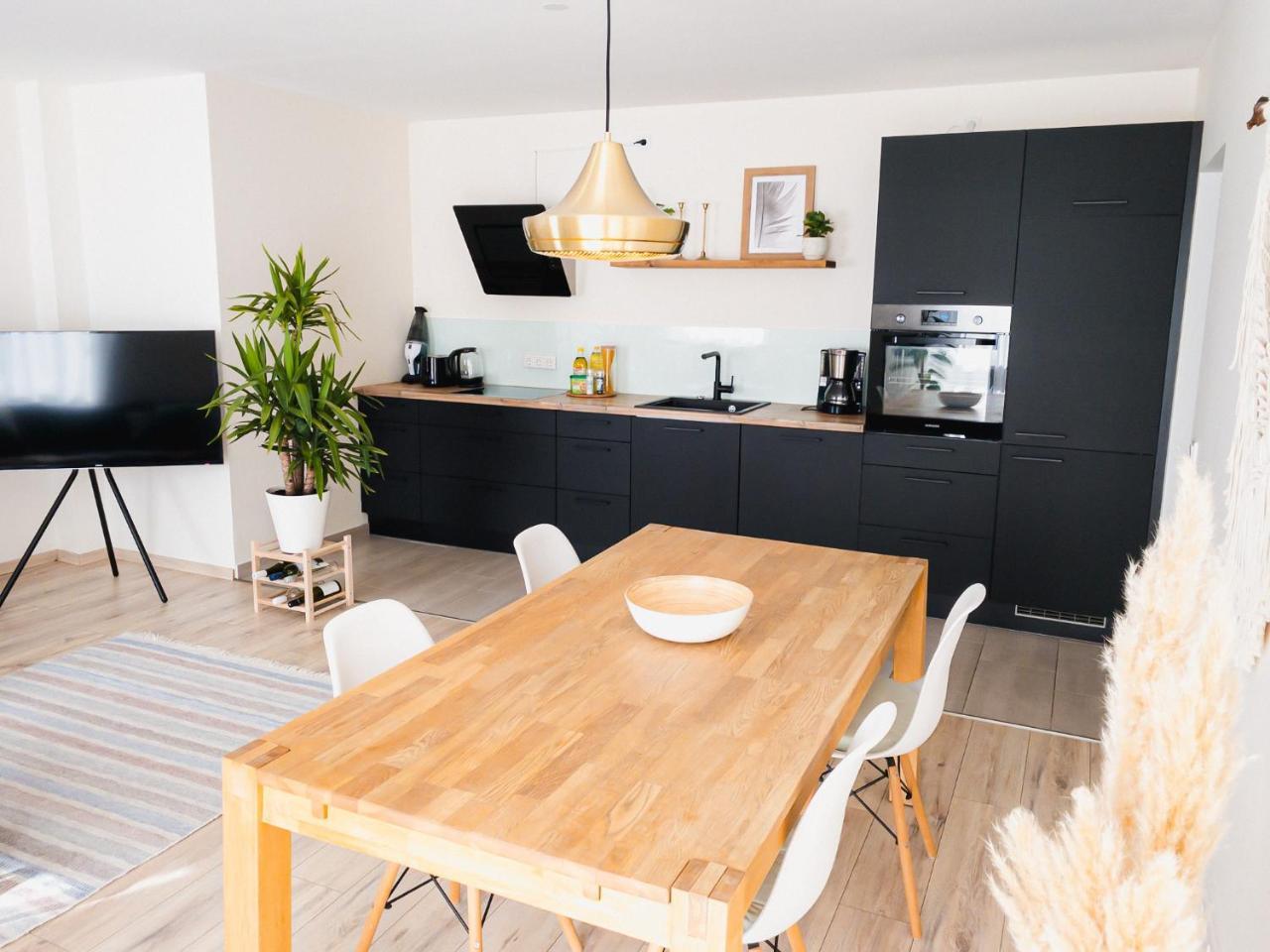 Exklusiv 72qm Fewo Im Herzen Detmolds Terrasse Und Kostenloser Parkplatz — 4-Star Luxury Hotel in Detmold, Germany