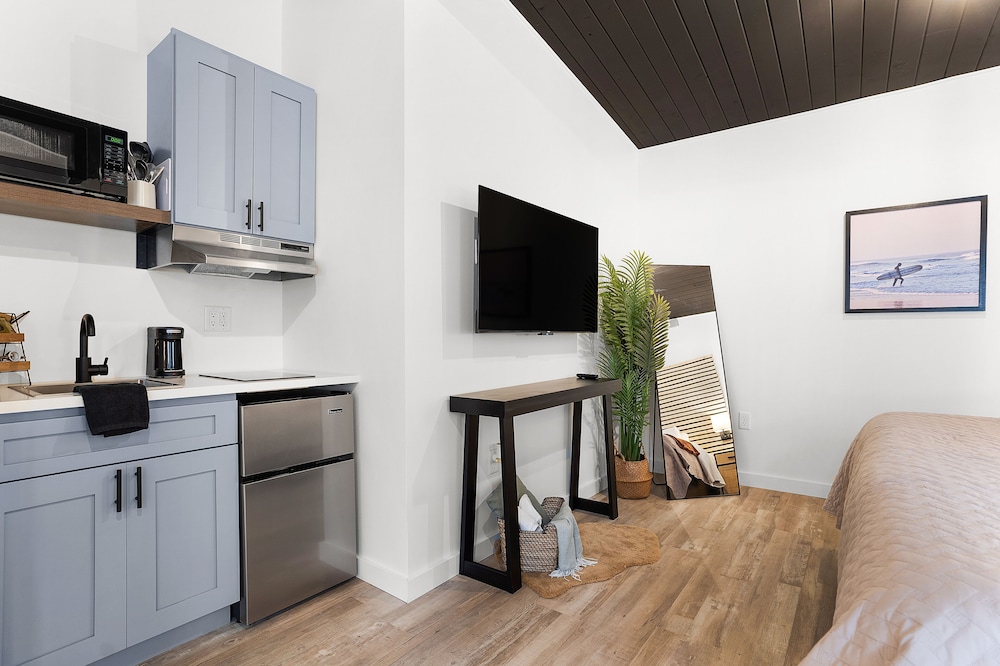 South Bay Inn - photo 16