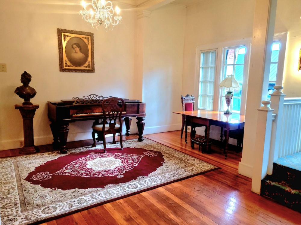 Copper Queen Hotel - photo 3