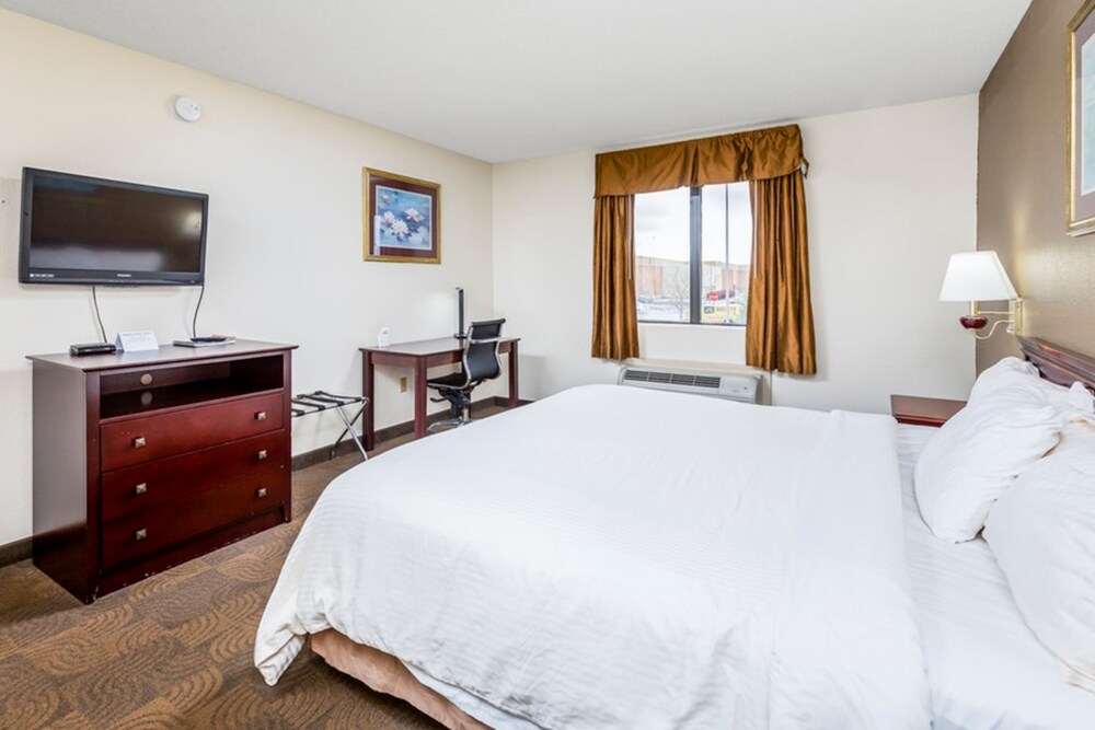 Regency Inn & Suites Biloxi - photo 7