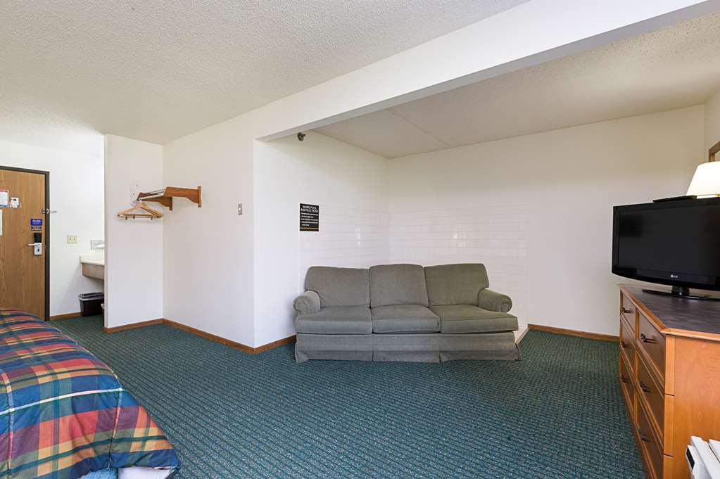 Motel 6 Kewanee IL - photo 5