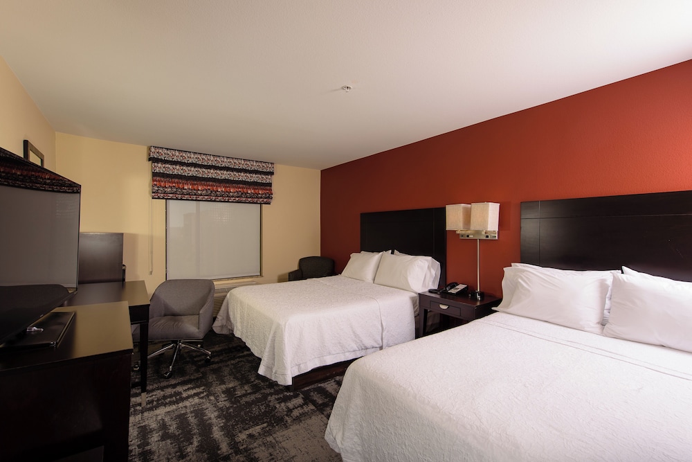 Hampton Inn & Suites Phoenix Chandler Fashion Center AZ - photo 13