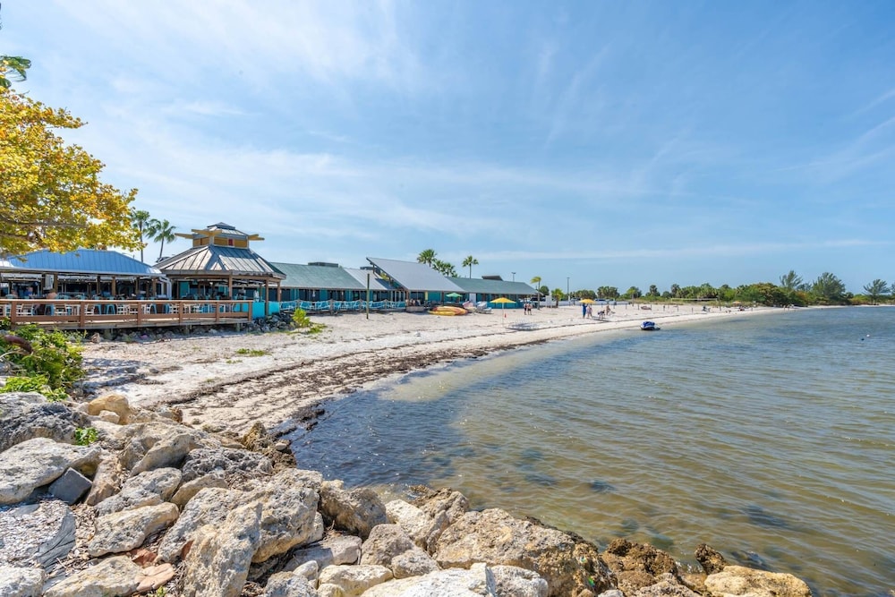 502 Little Harbor Inn - photo 50