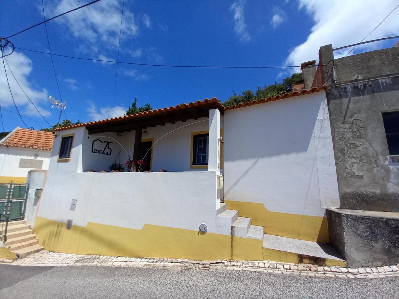 Casa25 - last minute hotel in Alenquer
